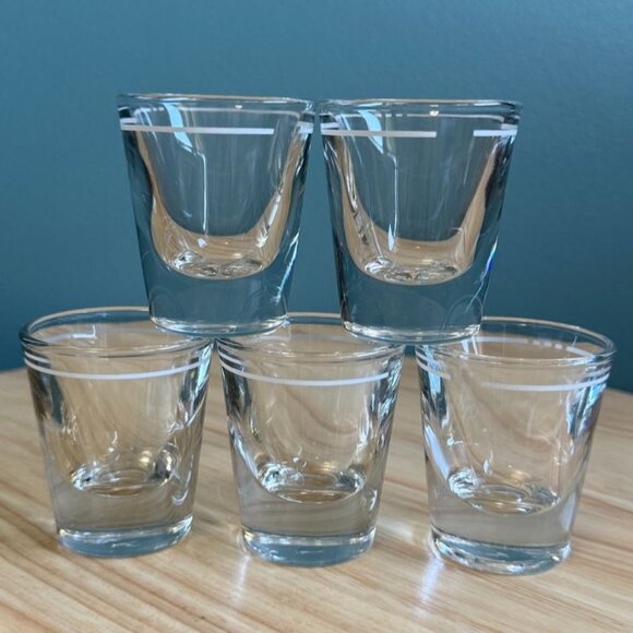 5 Vintage Libbey Shot Glasses Pour Line Heavy Clear - Picture 6 of 9